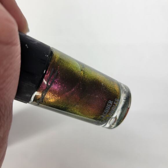MAC Nail Lacquer "Mean & Green" Disney Villains Holographic Rainbow Duochrome - Picture 6 of 10
